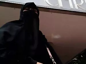 busty rejtett kamerá ...