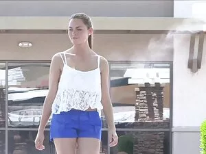 Egy apa baszik közel ...