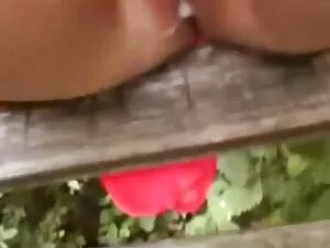 Busty csaj masztizik ...