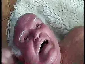 Pumpált nagyi baszás ...