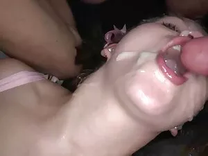 Bbw felkel Kutya-Stí ...